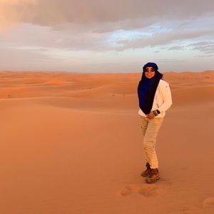 Meet your Posher, Cynthia